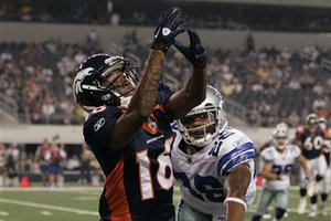 87585_cowboys_broncos_football_medium